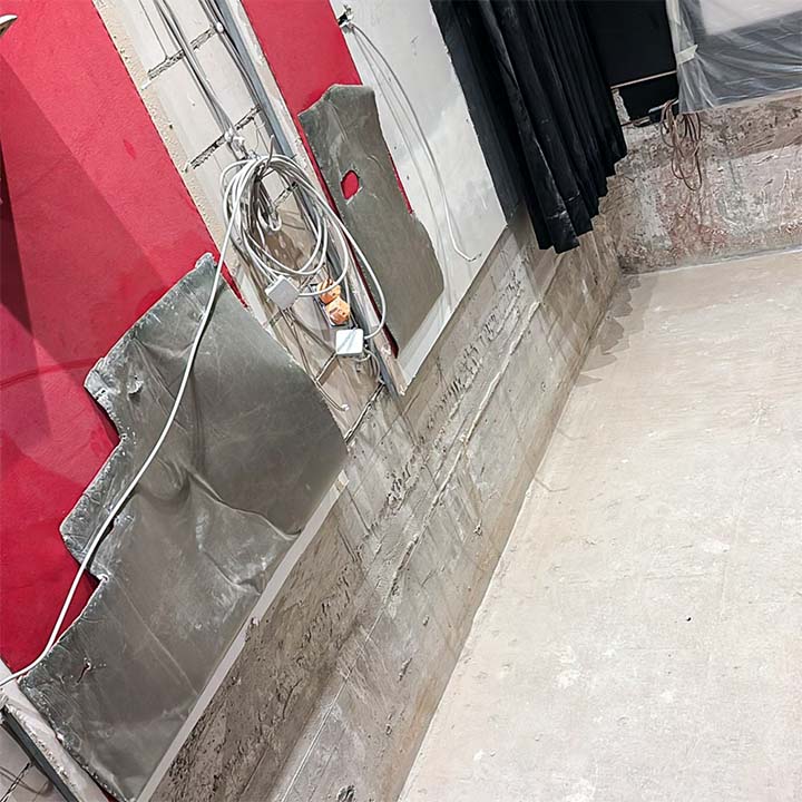 IPEK Sanierung GmbH, Injektionsverfahren, Saal vor dem Injektionsverfahren
